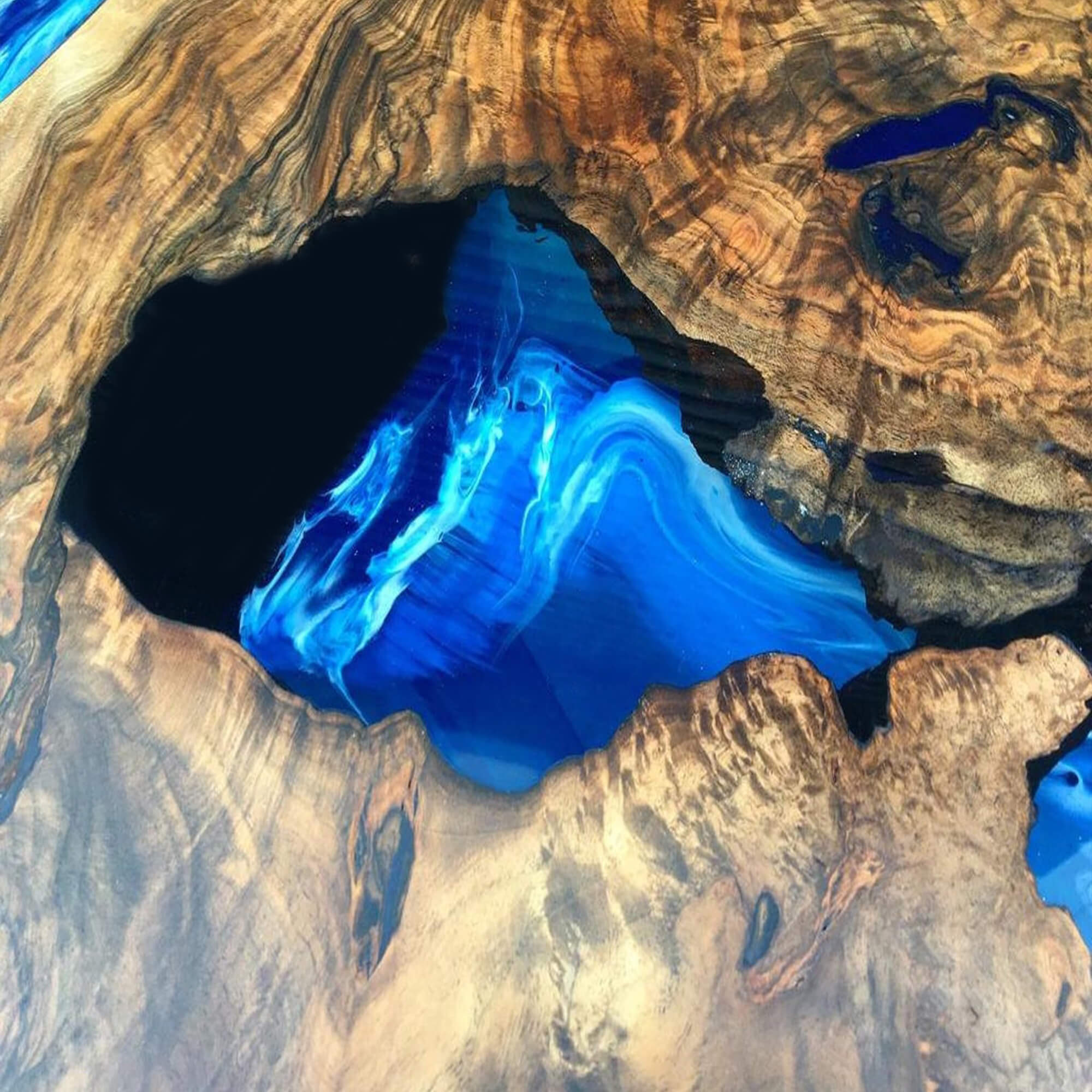 Custom Black Walnut Epoxy Resin Round Coffee Table Blue Resin