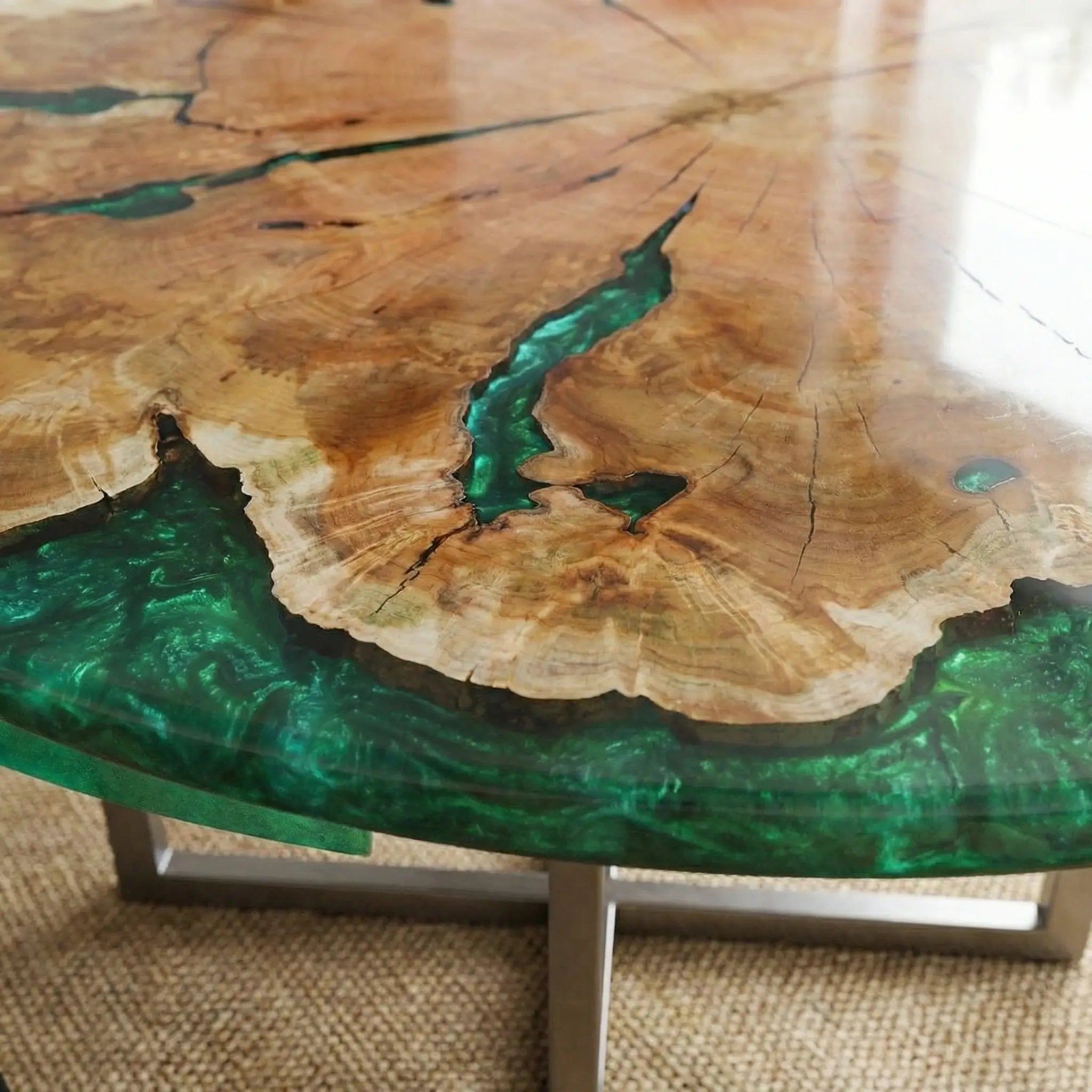 Custom Black Walnut Epoxy Resin Round Coffee Table Green Resin