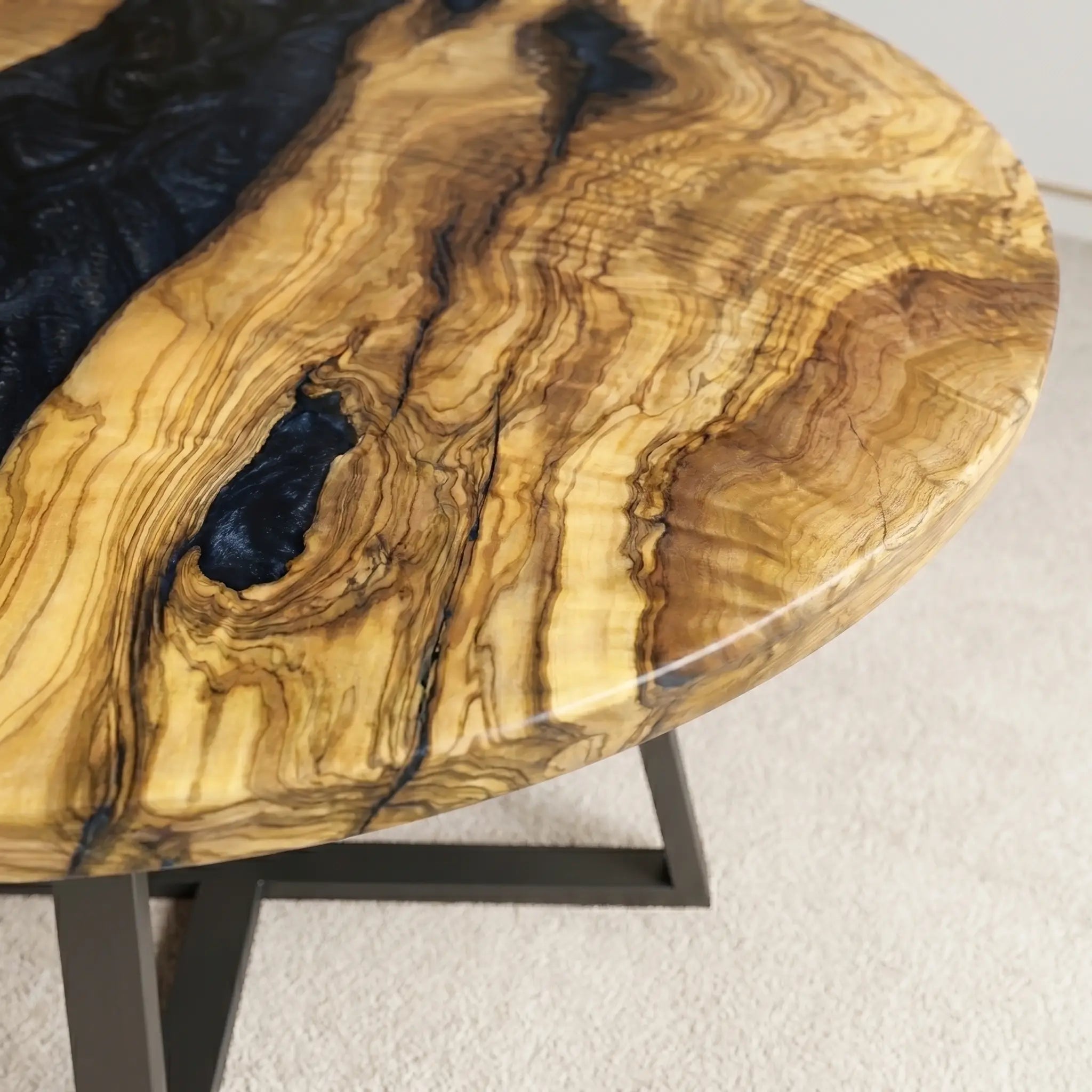 Custom Olive Epoxy Resin Round Coffee Table Black Resin