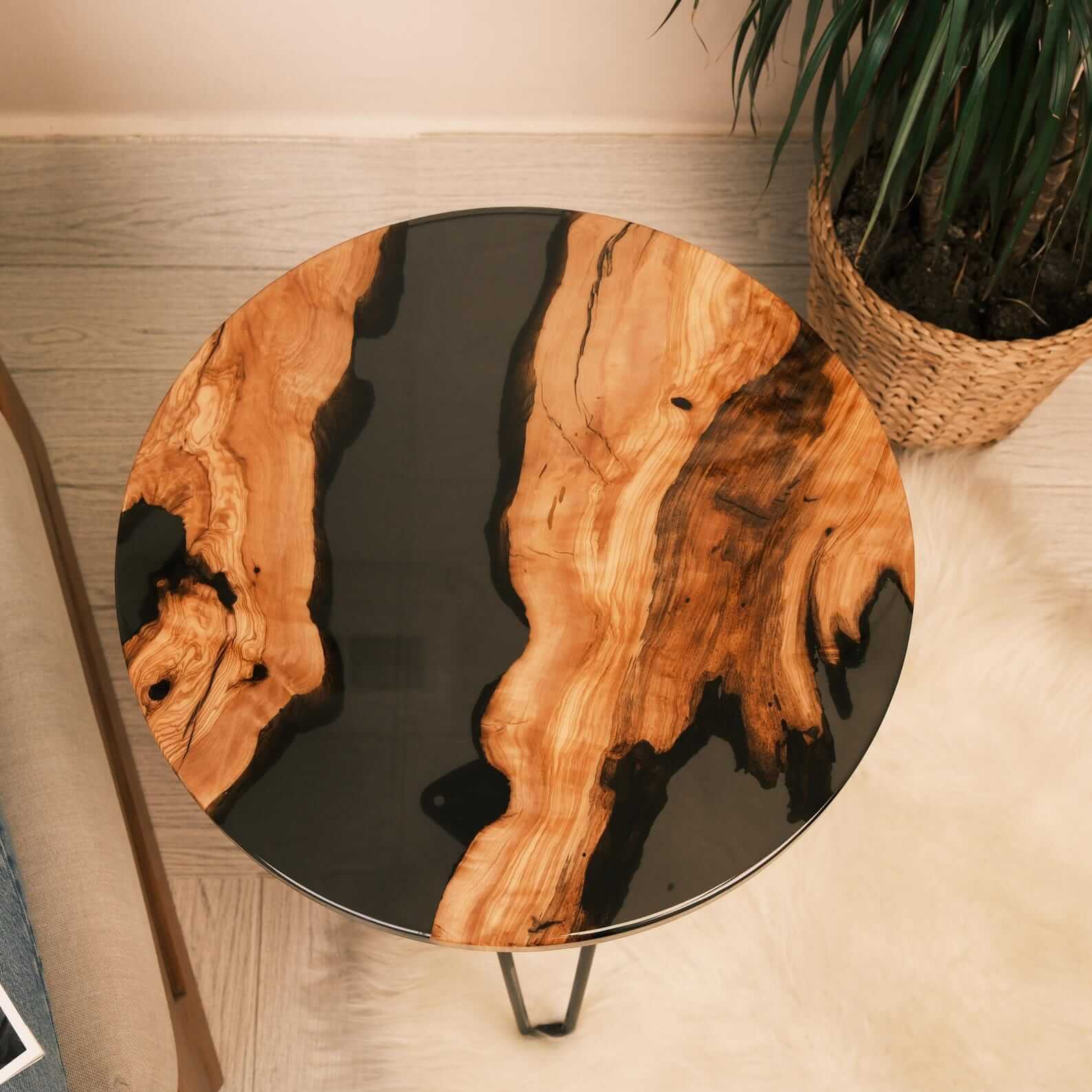 Custom Olive Epoxy Resin Round Coffee Table Black Resin