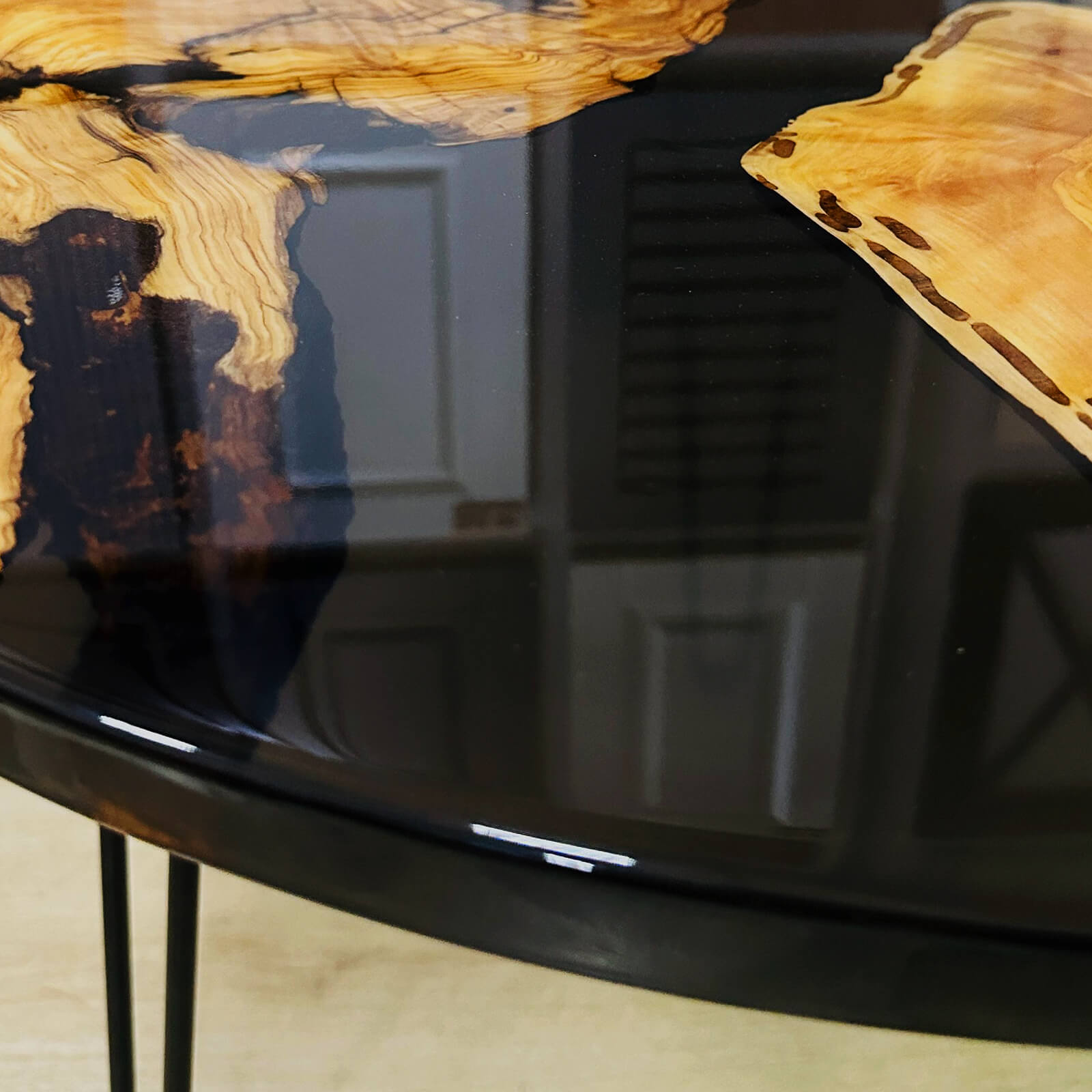 Custom Olive Epoxy Resin Round Coffee Table Black Resin