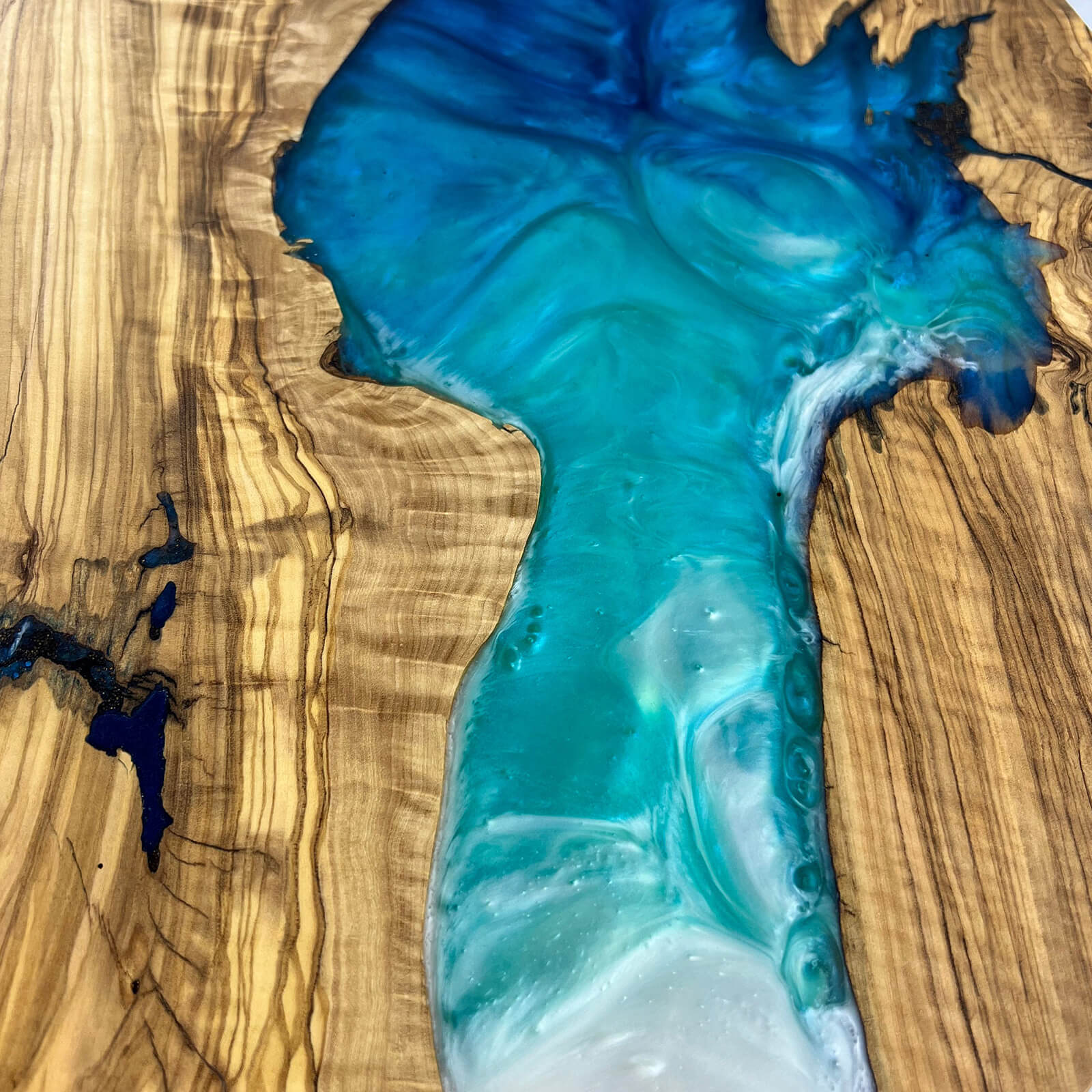 Custom Olive Epoxy Resin Round Coffee Table Blue Resin