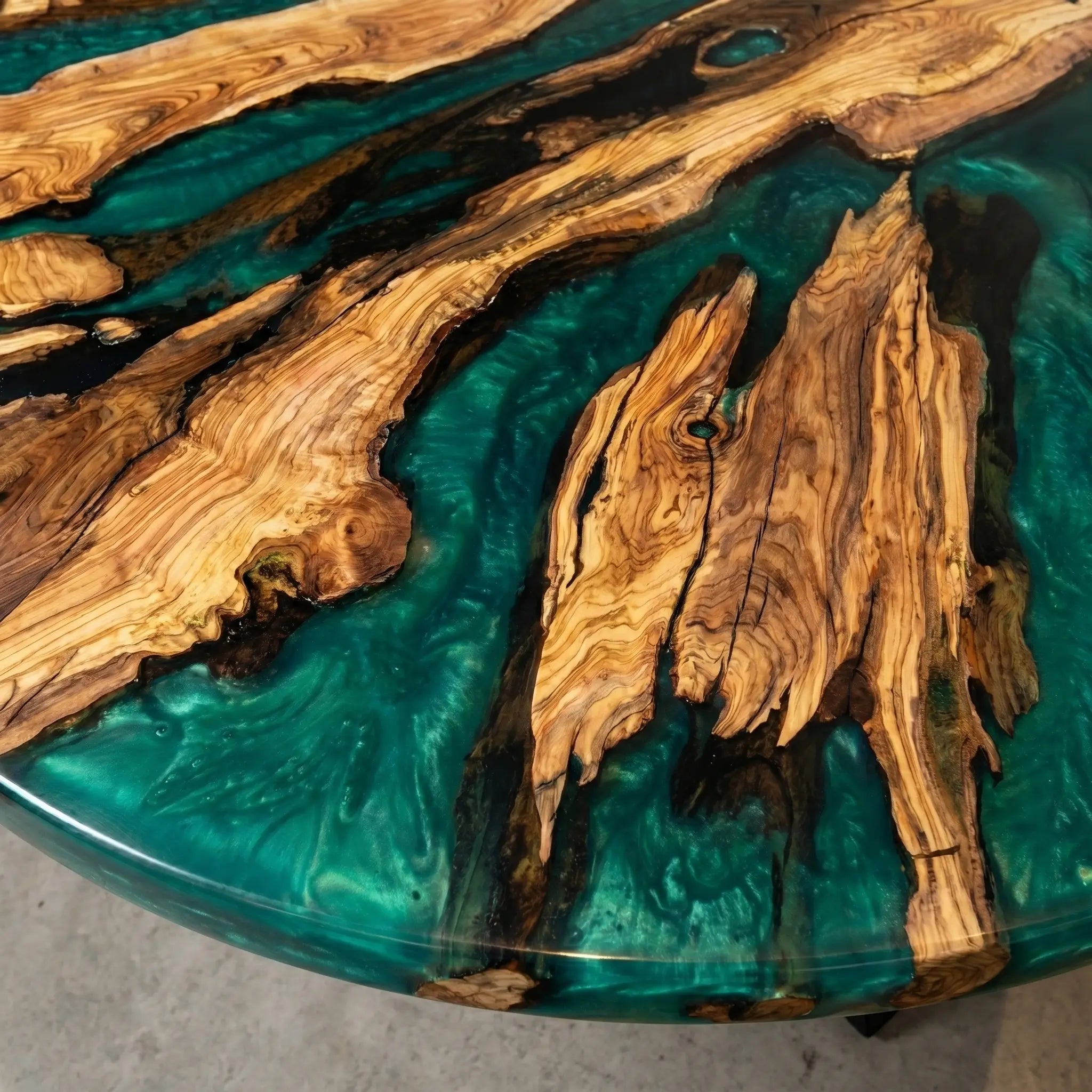 Custom Olive Epoxy Resin Round Coffee Table Green Resin