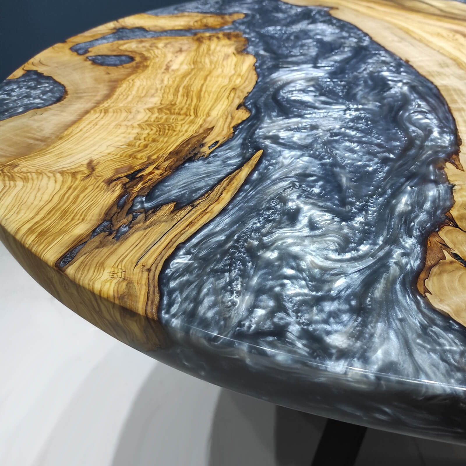 Custom Olive Epoxy Resin Round Coffee Table Pearl Gray Resin