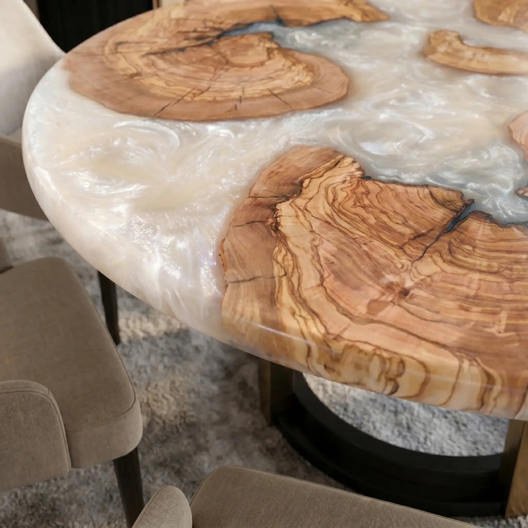Custom Olive Epoxy Resin Round Coffee Table White Resin