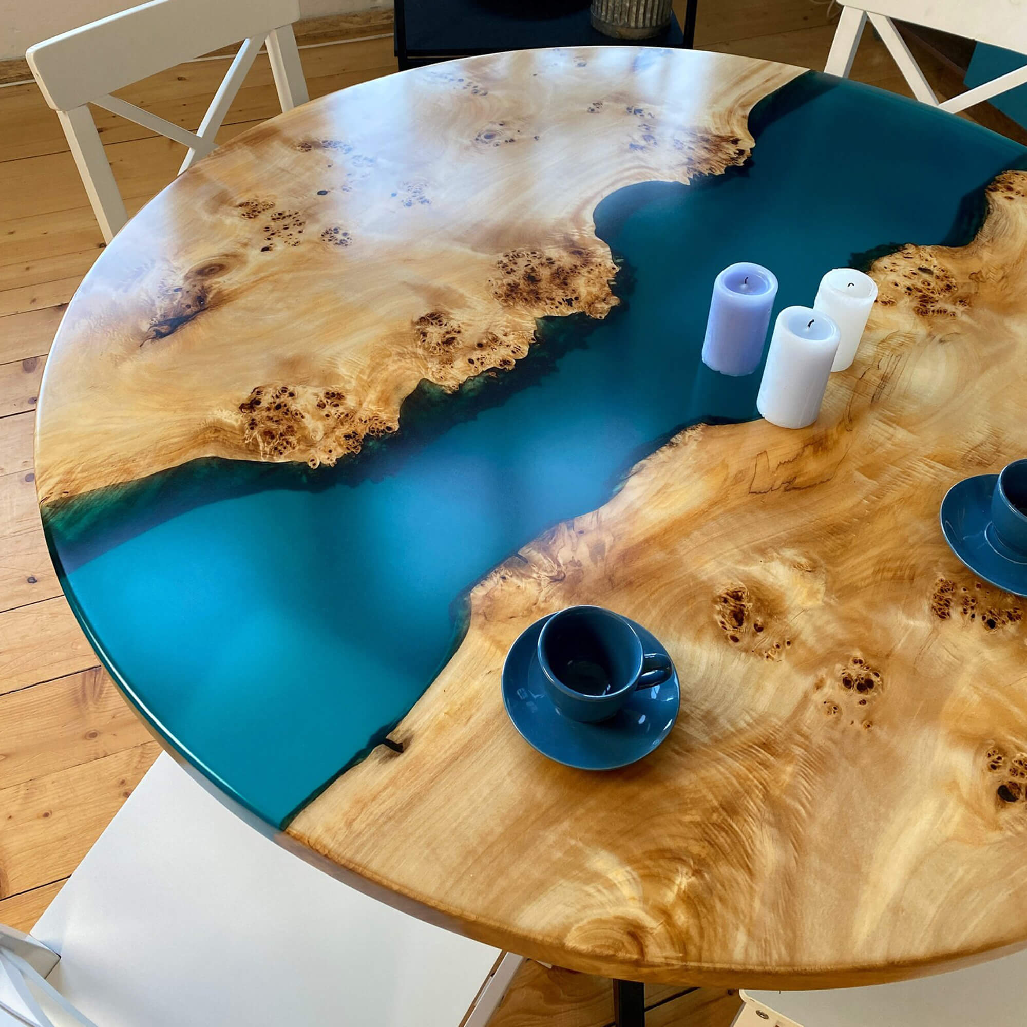 Custom Poplar Epoxy Resin Round Coffee Table Blue Resin