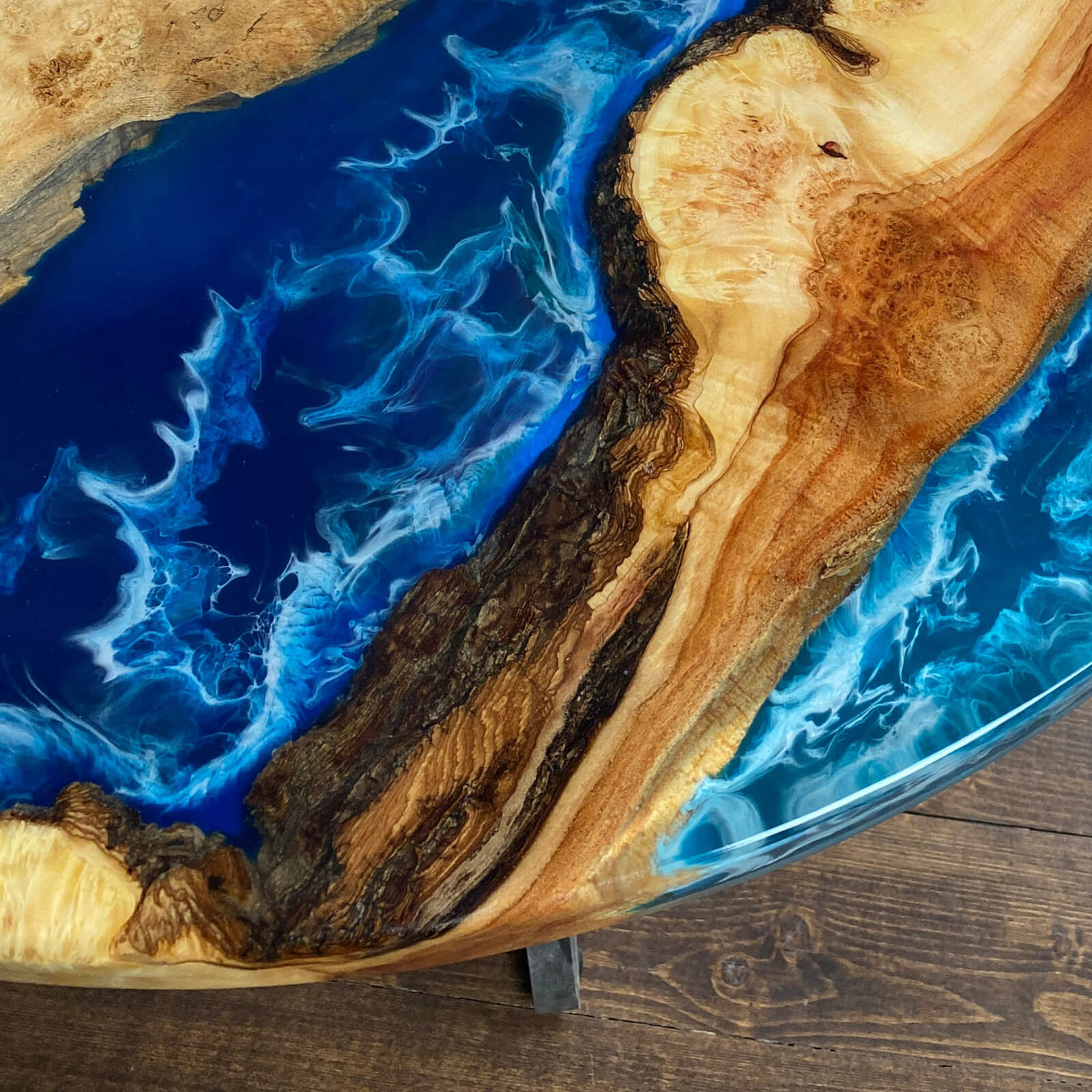 Custom Poplar Epoxy Resin Round Coffee Table Blue Waves