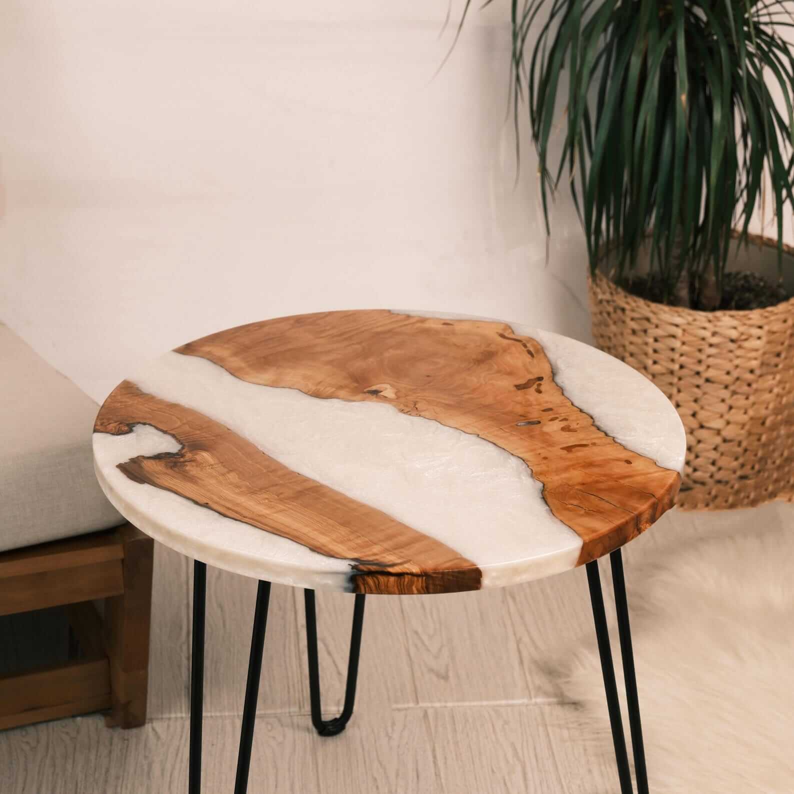 Custom Poplar Epoxy Resin Round Coffee Table White Resin