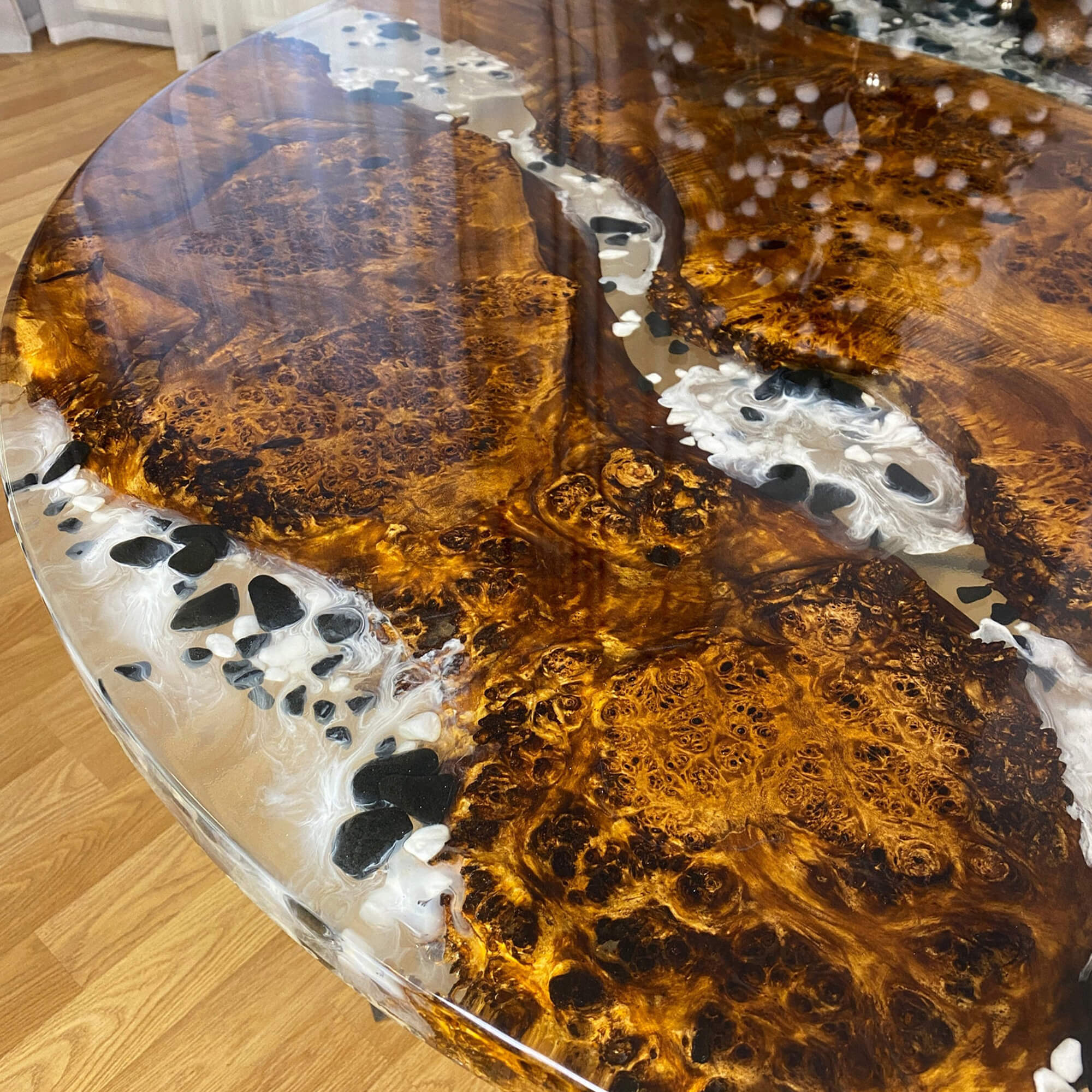 Custom Poplar Epoxy Resin Round Coffee Table White Resin