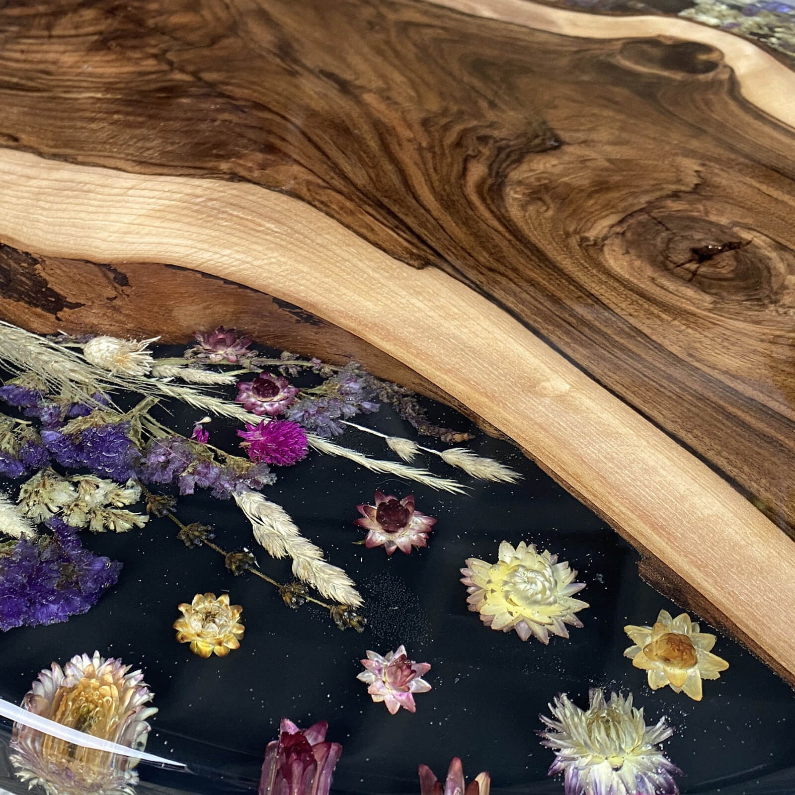 Custom Walnut Epoxy Resin Round Flower Coffee Table Black Resin