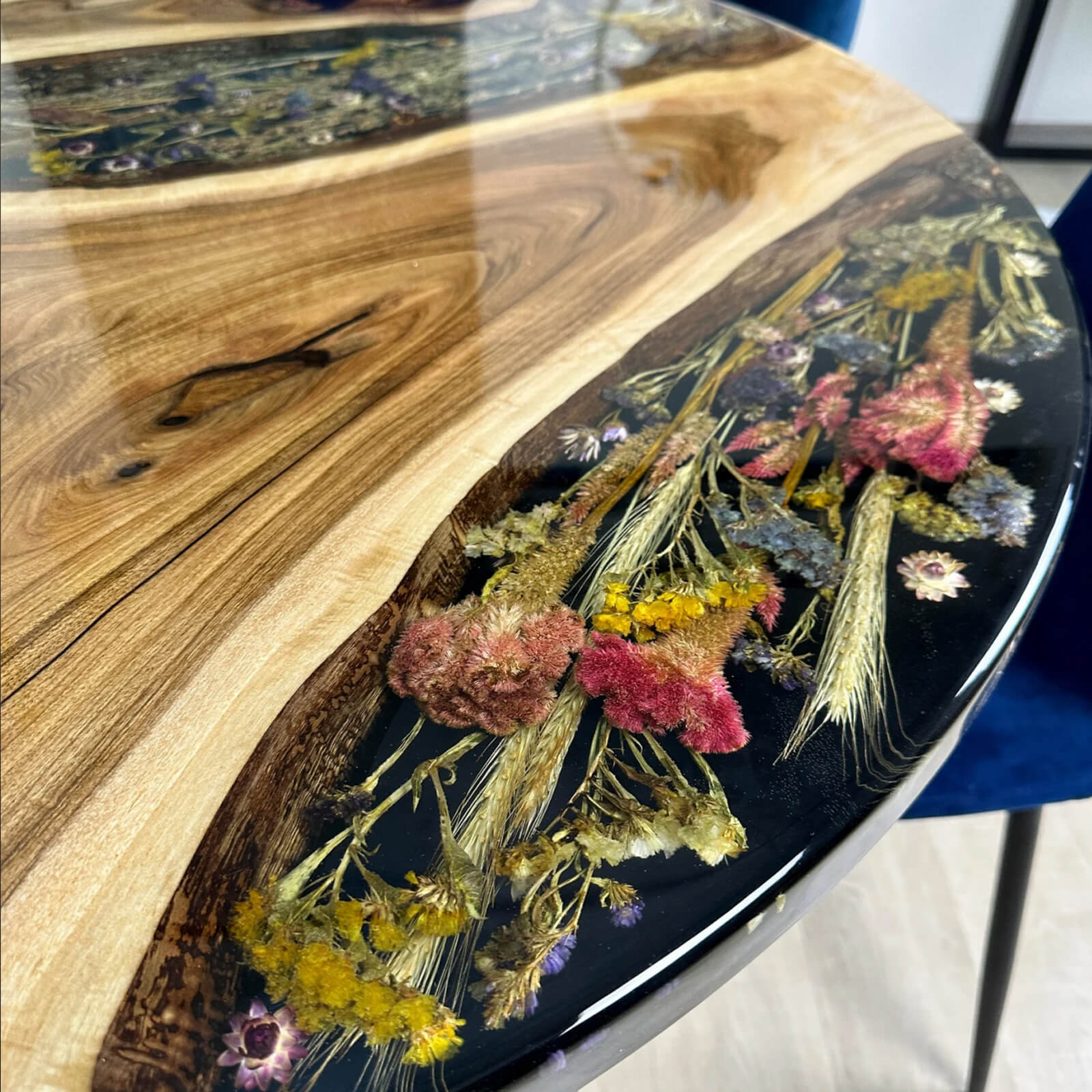 Custom Walnut Epoxy Resin Round Flower Coffee Table Black Resin