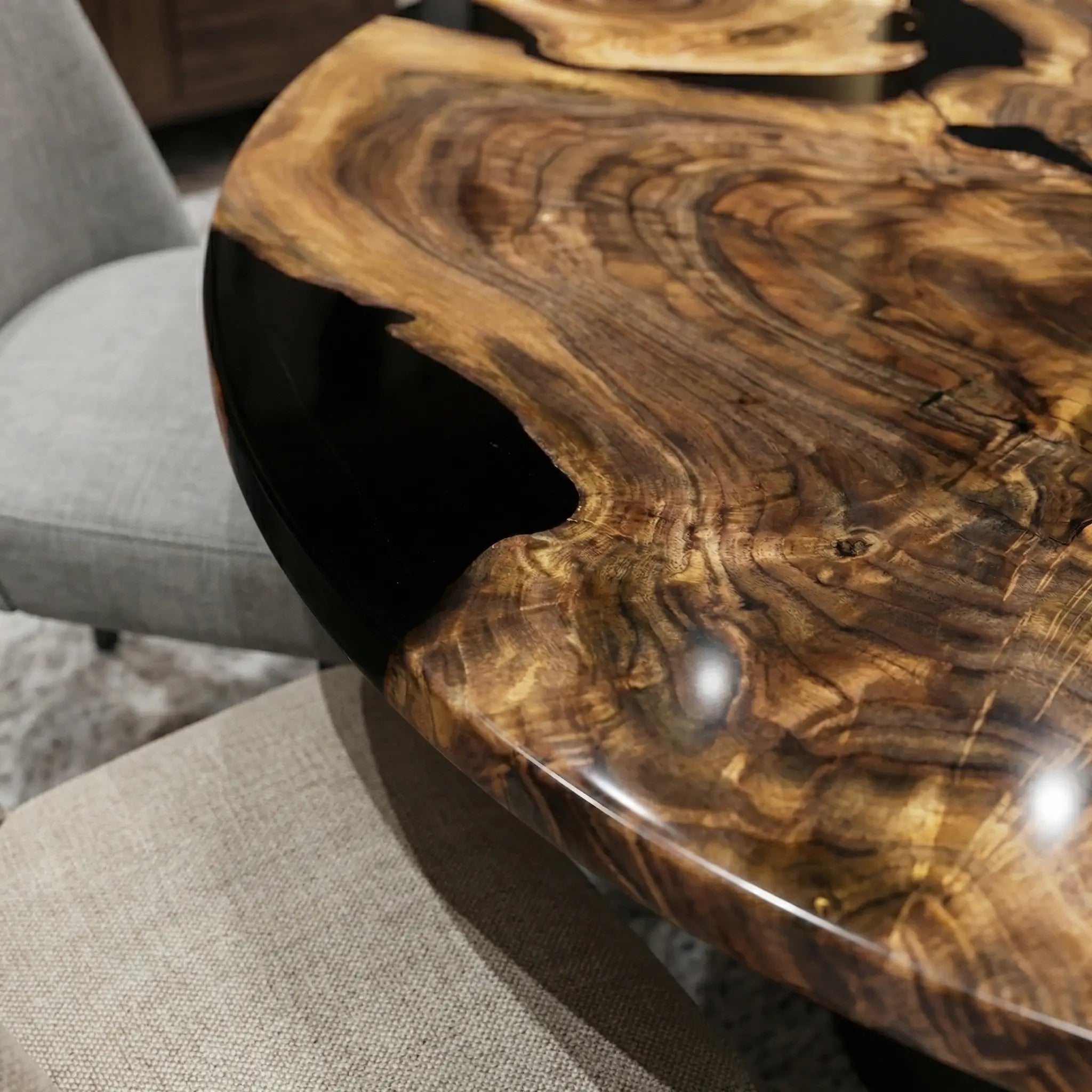 Custom Black Walnut Epoxy Resin Round Coffee Table Black Resin