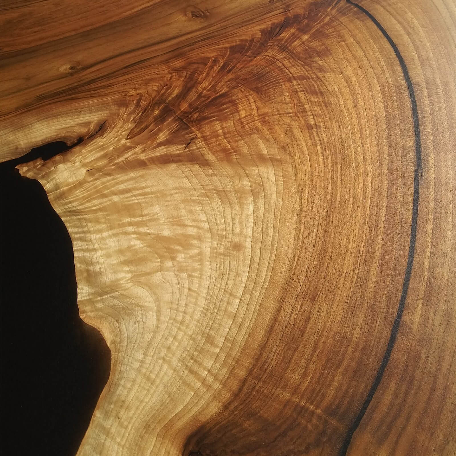 Custom Black Walnut Epoxy Resin Round Coffee Table Black Resin
