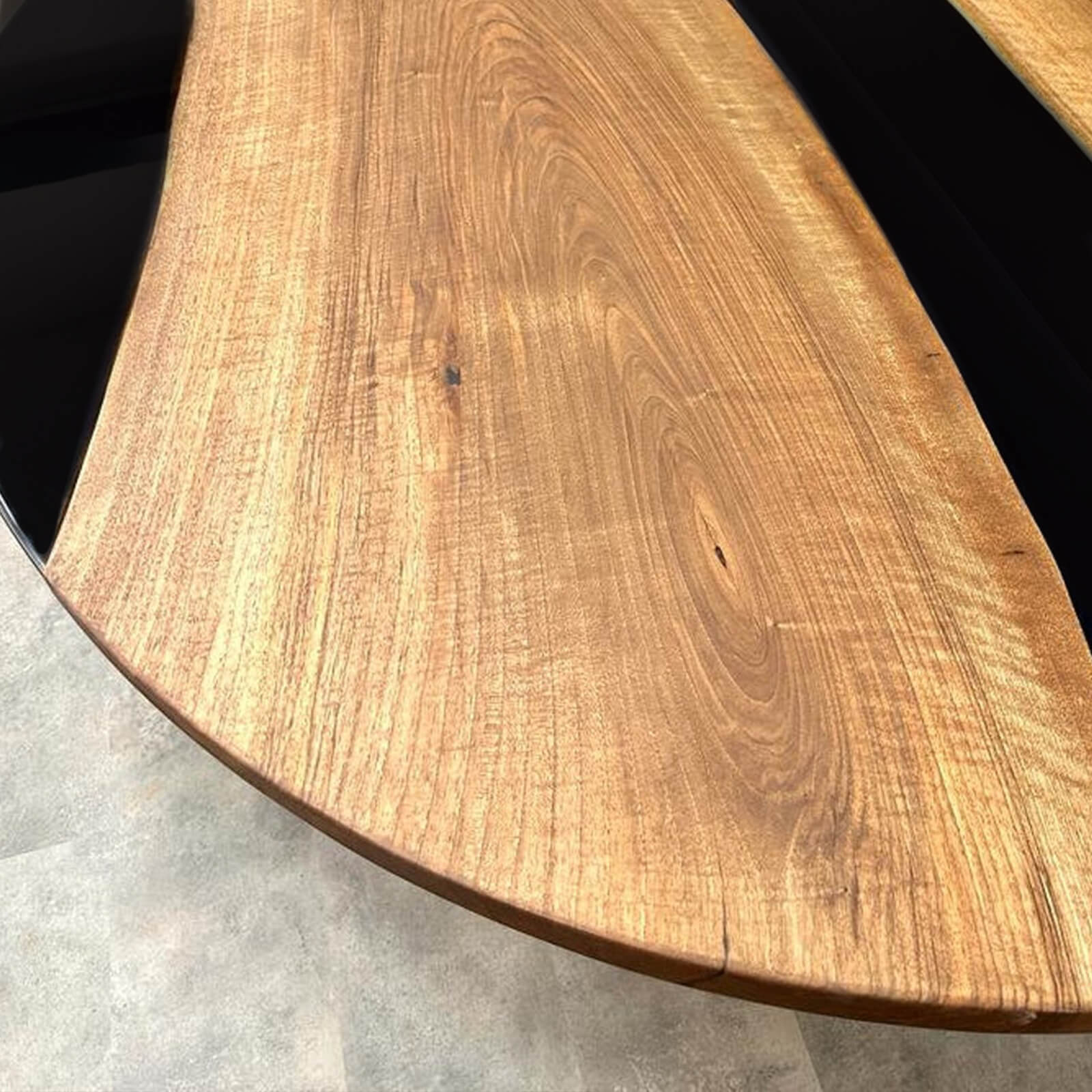Custom Black Walnut Epoxy Resin Round Coffee Table Black Resin