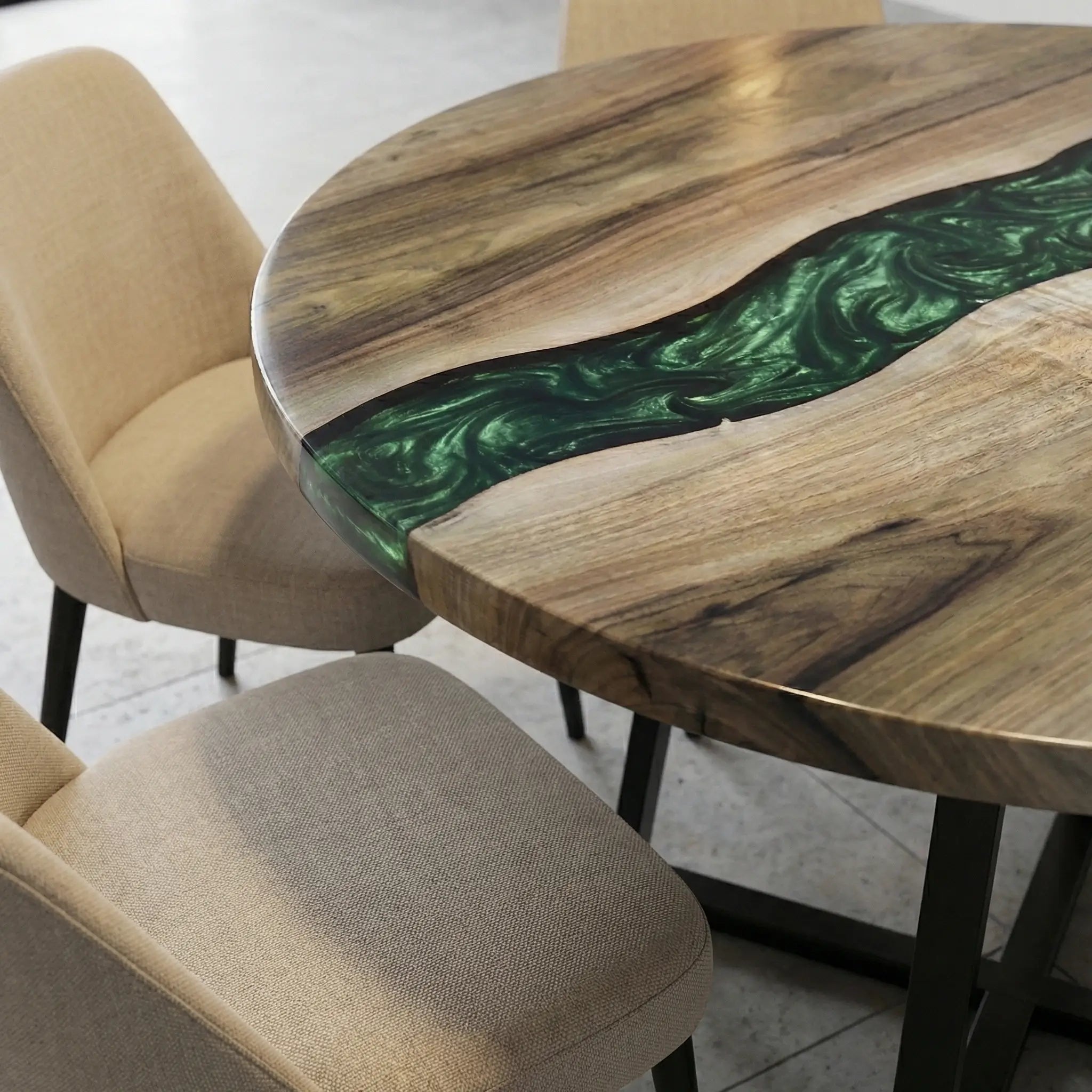 Custom Black Walnut Epoxy Resin Round Coffee Table Green Resin