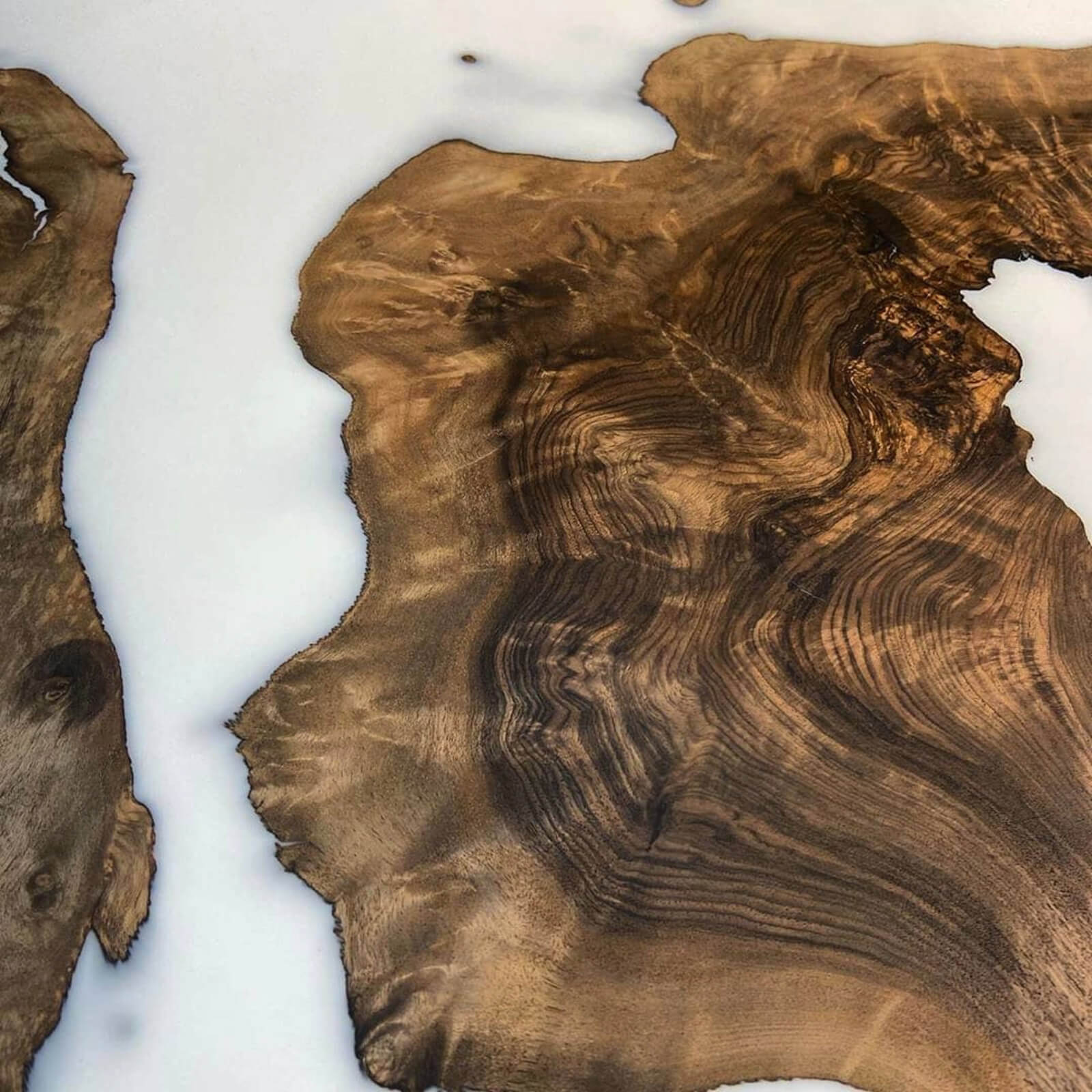 Custom Black Walnut Epoxy Resin Round Coffee Table White Resin