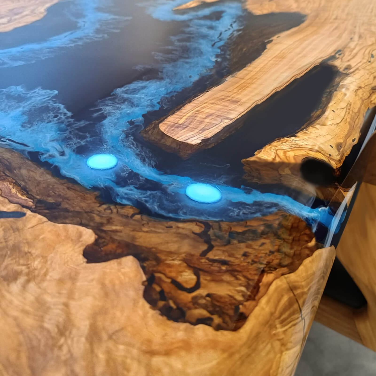 Custom Olive Epoxy Resin River Table Deep Sea Blue XTR-49 - image 7 | ThawHome