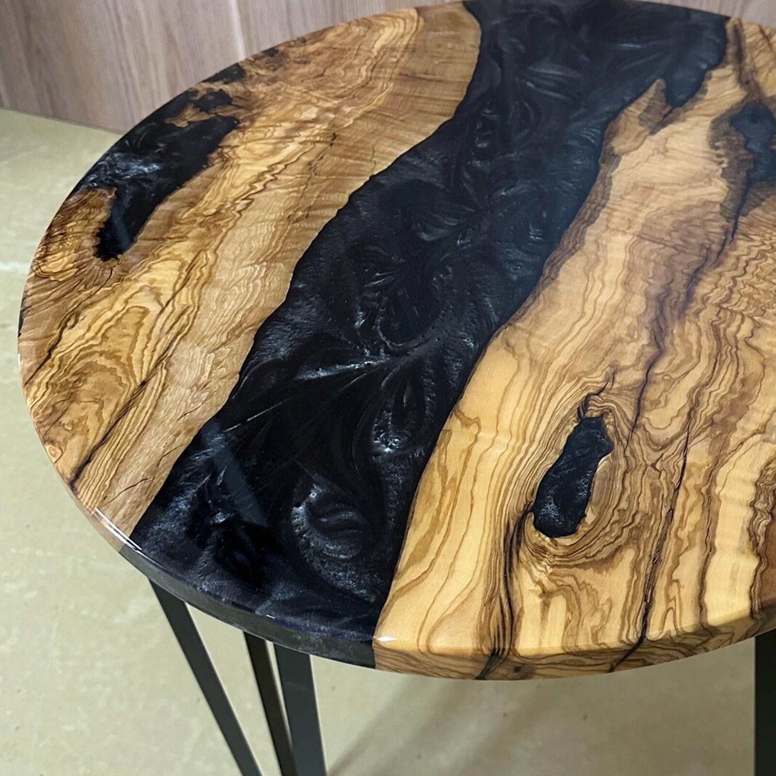 Custom Olive Epoxy Resin Round Coffee Table Black Resin