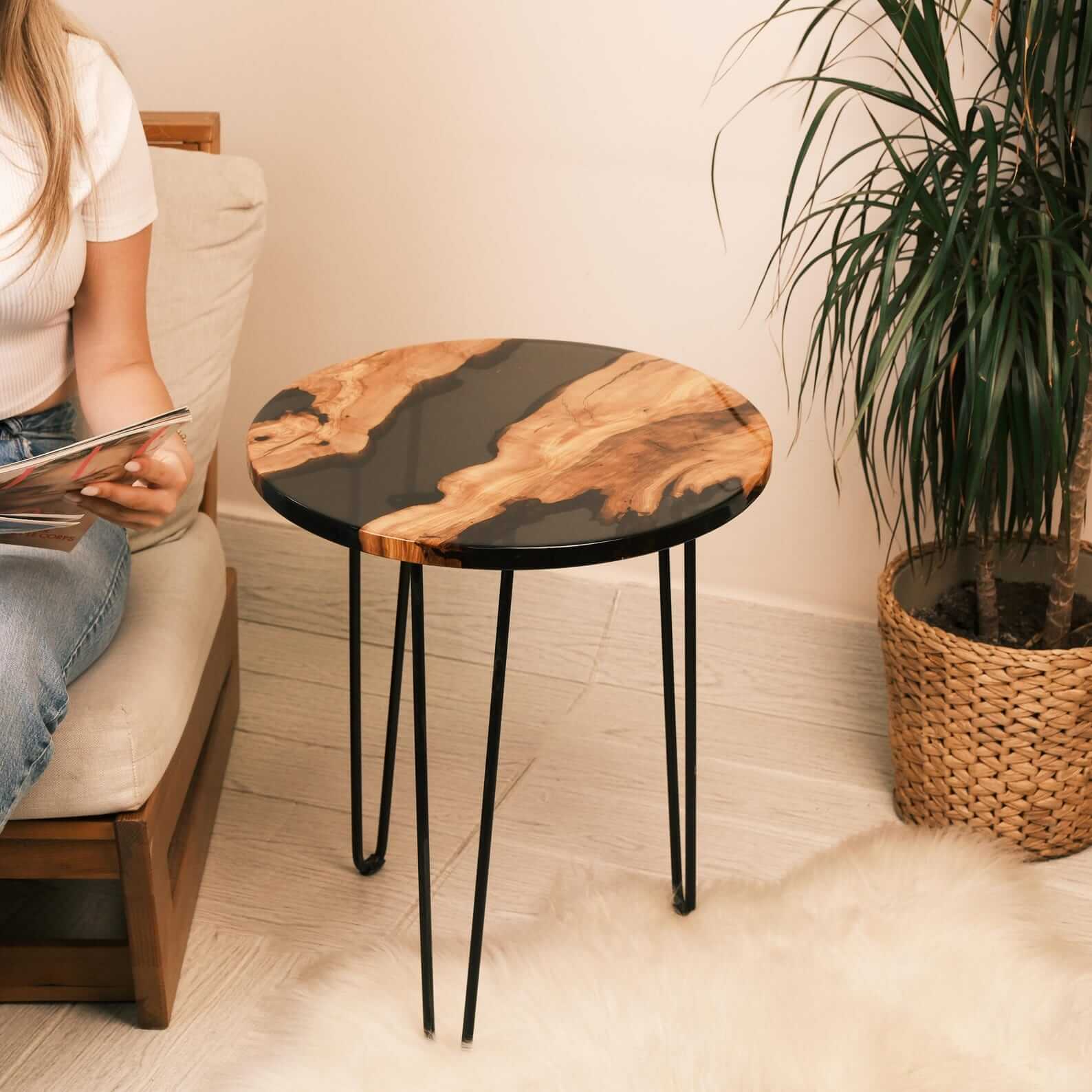 Custom Olive Epoxy Resin Round Coffee Table Black Resin