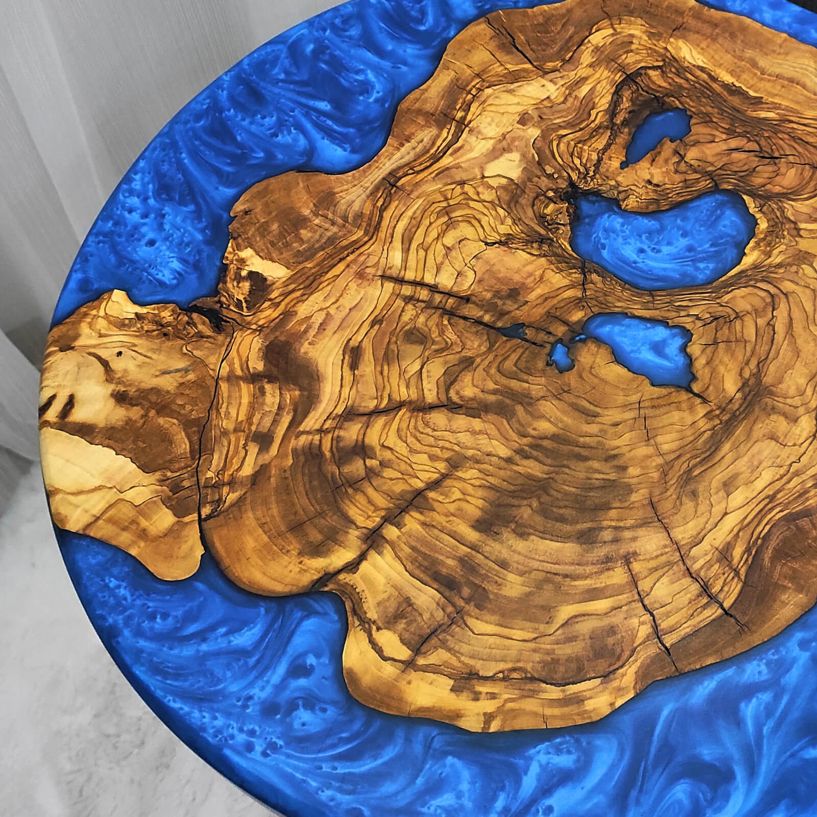 Custom Olive Epoxy Resin Round Coffee Table Blue Resin