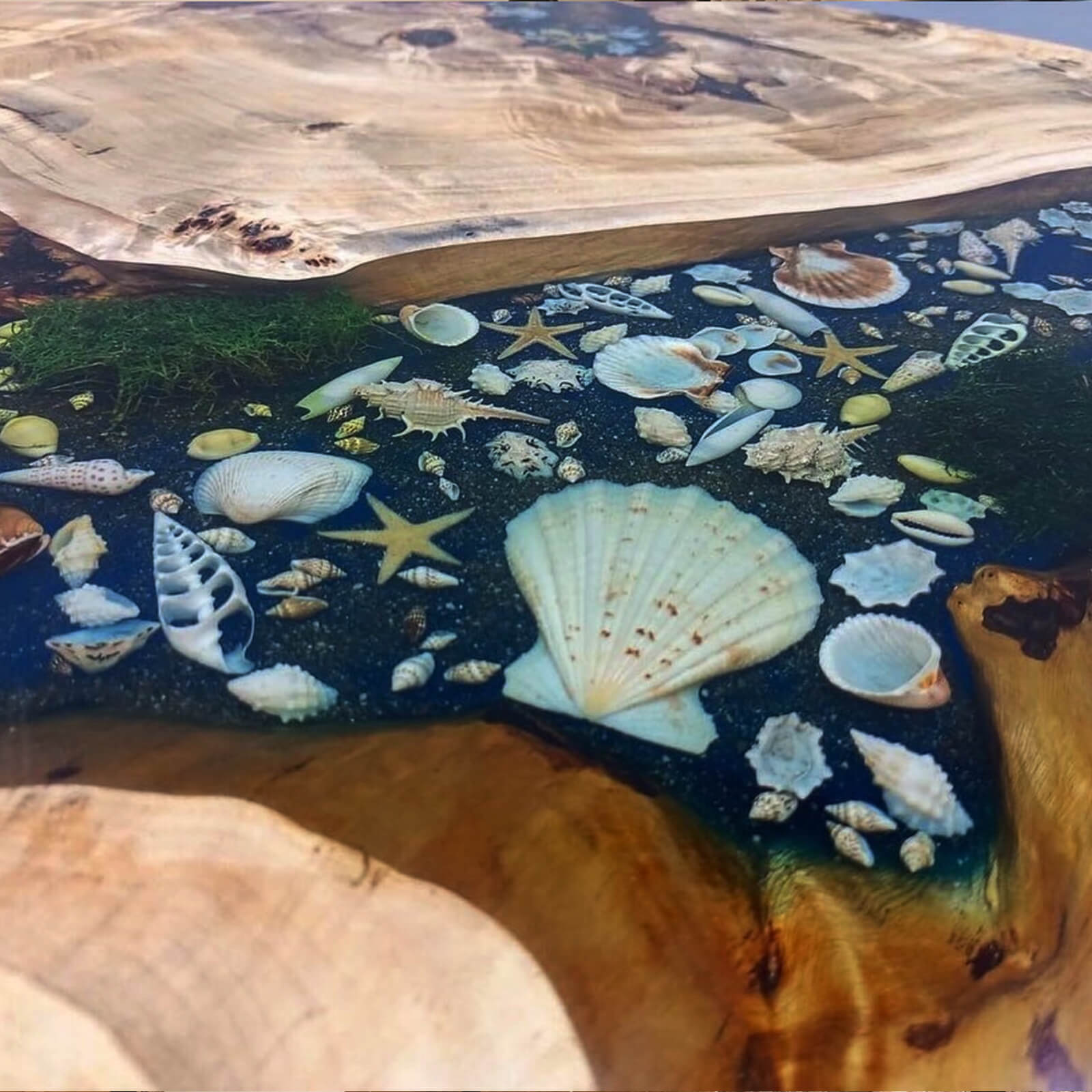 Custom Poplar Epoxy Resin Round Coffee Table Blue Resin