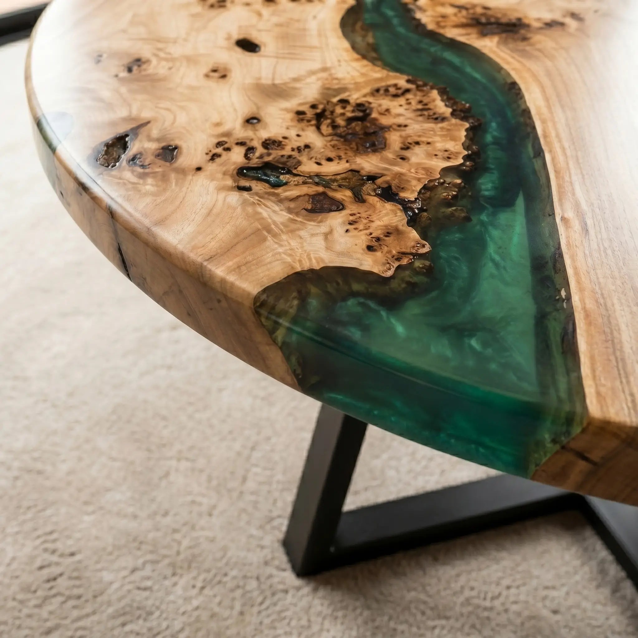 Custom Poplar Epoxy Resin Round Coffee Table Blue Resin