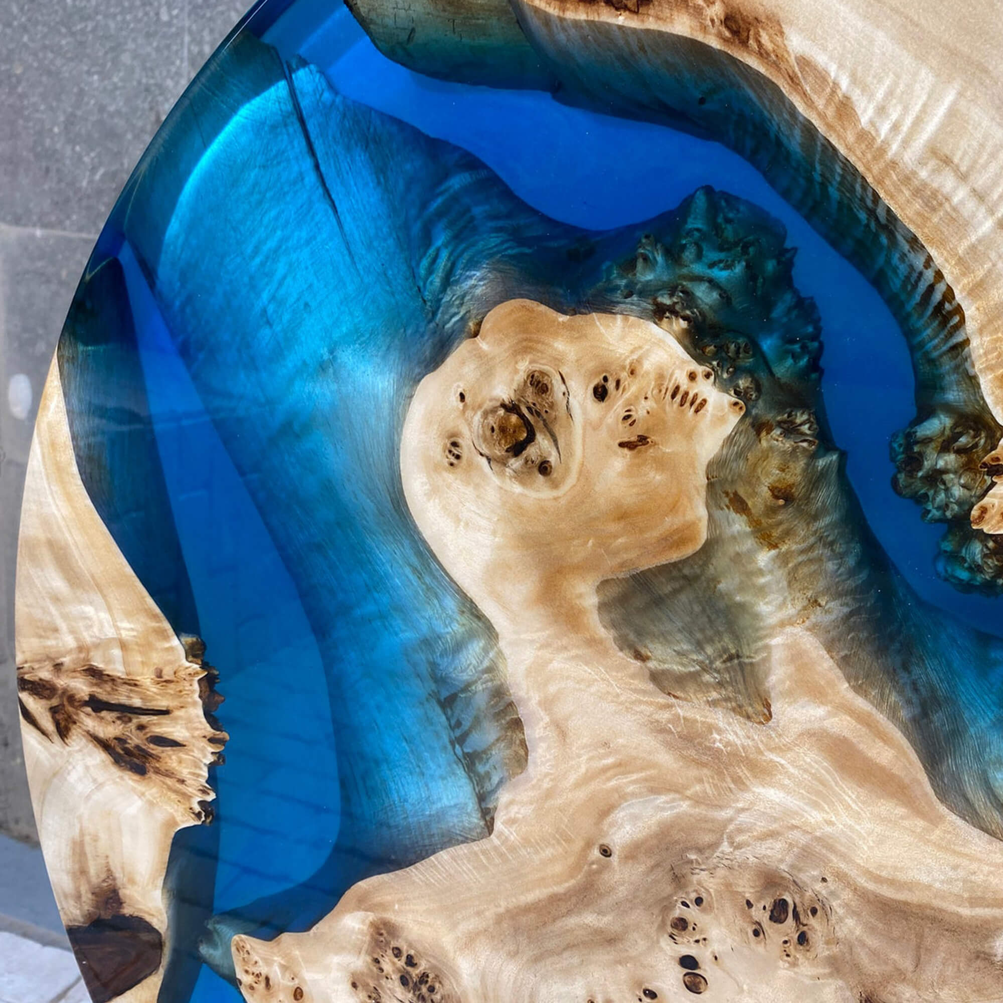 Custom Poplar Epoxy Resin Round Coffee Table Blue Resin