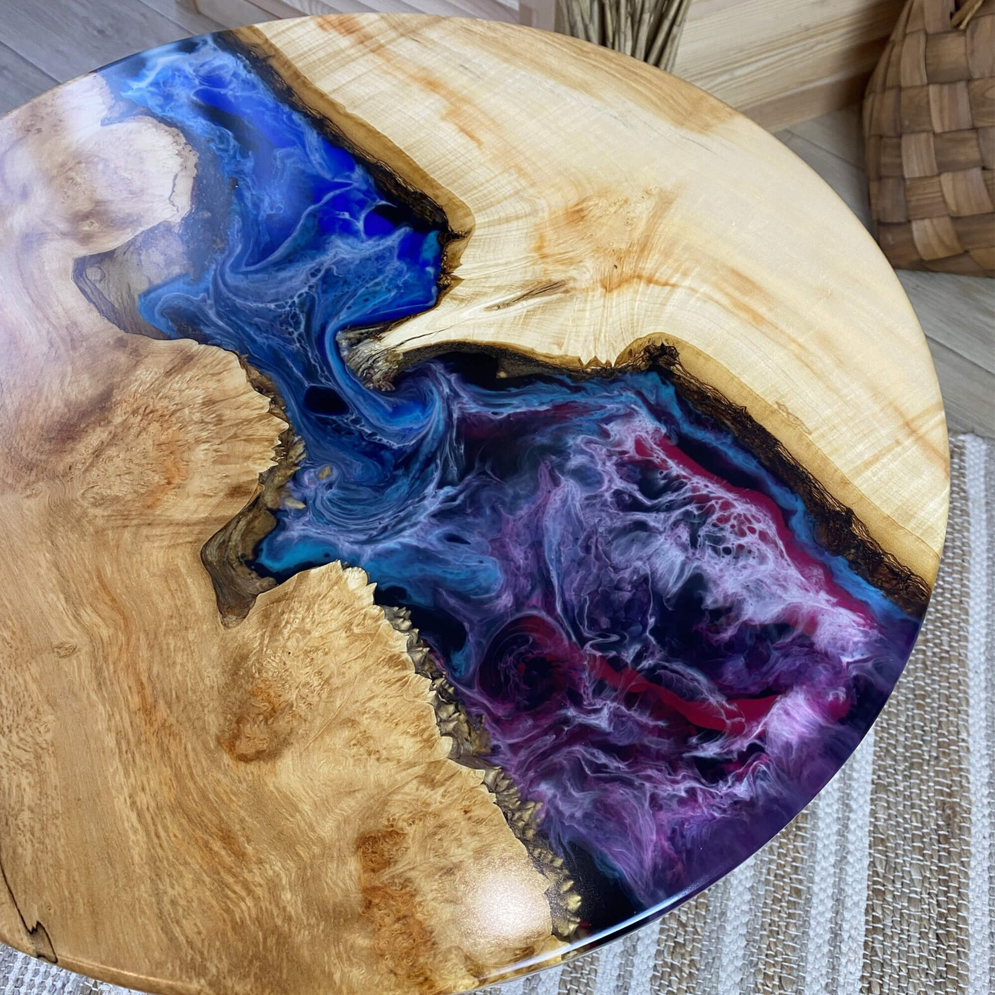 Custom Poplar Epoxy Resin Round Coffee Table Starry Resin