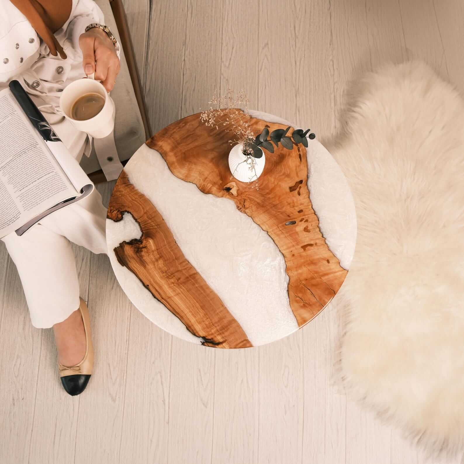 Custom Poplar Epoxy Resin Round Coffee Table White Resin