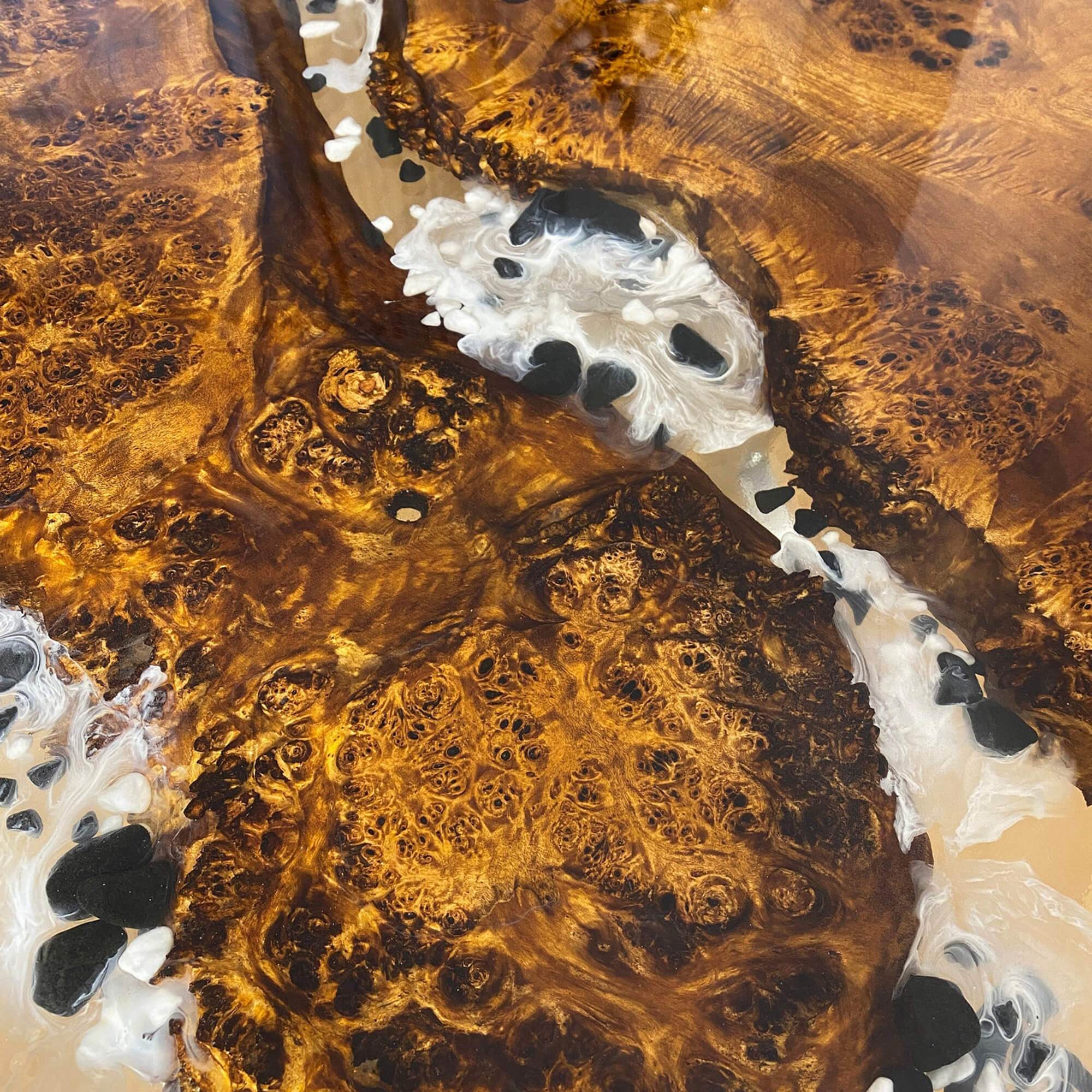 Custom Poplar Epoxy Resin Round Coffee Table White Resin